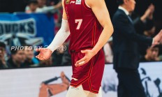 开云体育APP下载-吉林男篮新教练团队亮相球迷