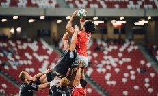 开云体育APP下载-范弗利特独挑大梁，掘金主场力克活塞，用实力回应质疑