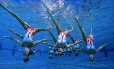 开云在线直播-孔德惊艳四座导演逆转史诗，曼城打破魔咒重塑英超秩序