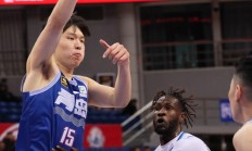 开云体育官网-青岛主场大胜，全队表现出色