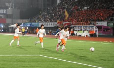 开云足球直播-终场哨响，球迷热烈掌声如雷响起