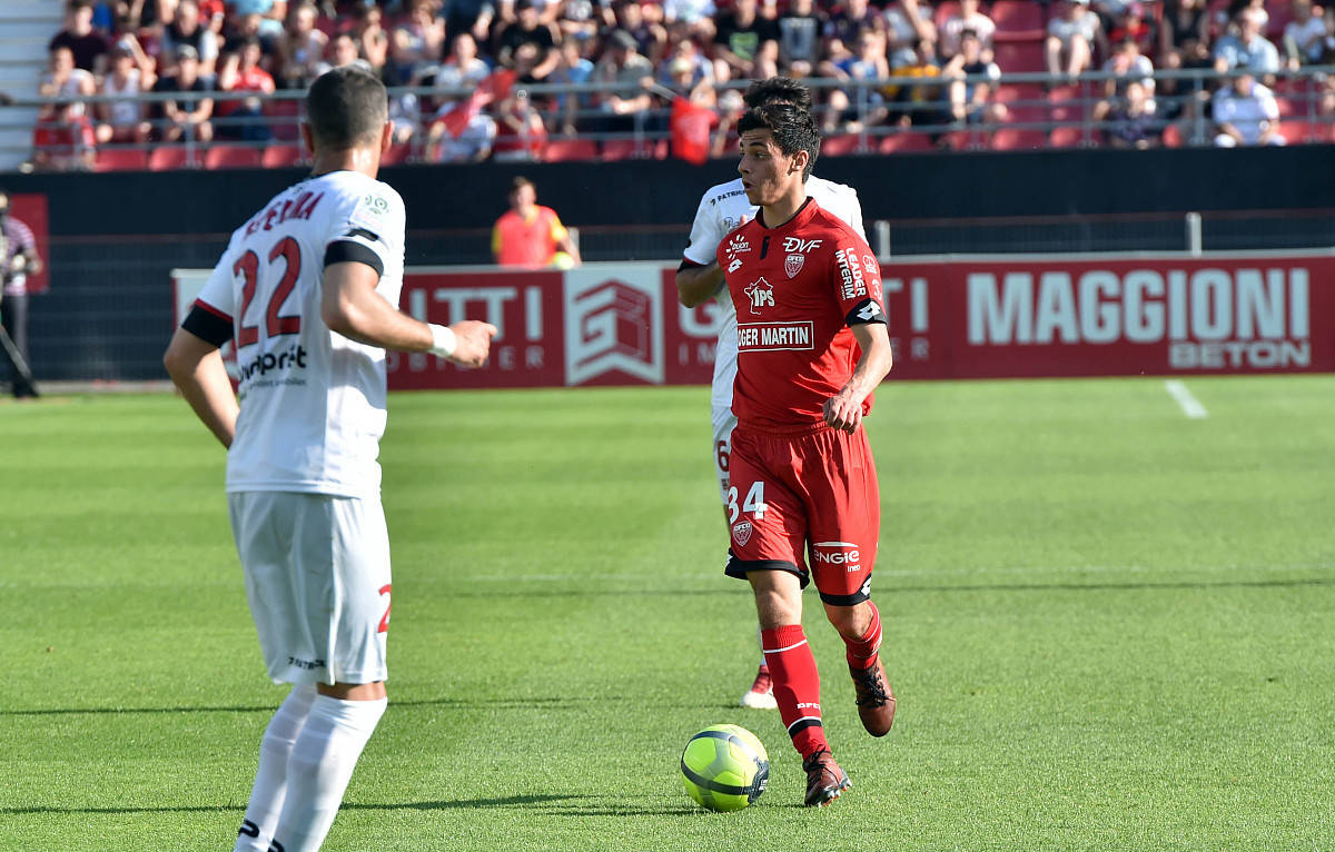 包含南特防守稳固,主场力保不败的词条 包含南特防守稳固,主场力保不败的词条