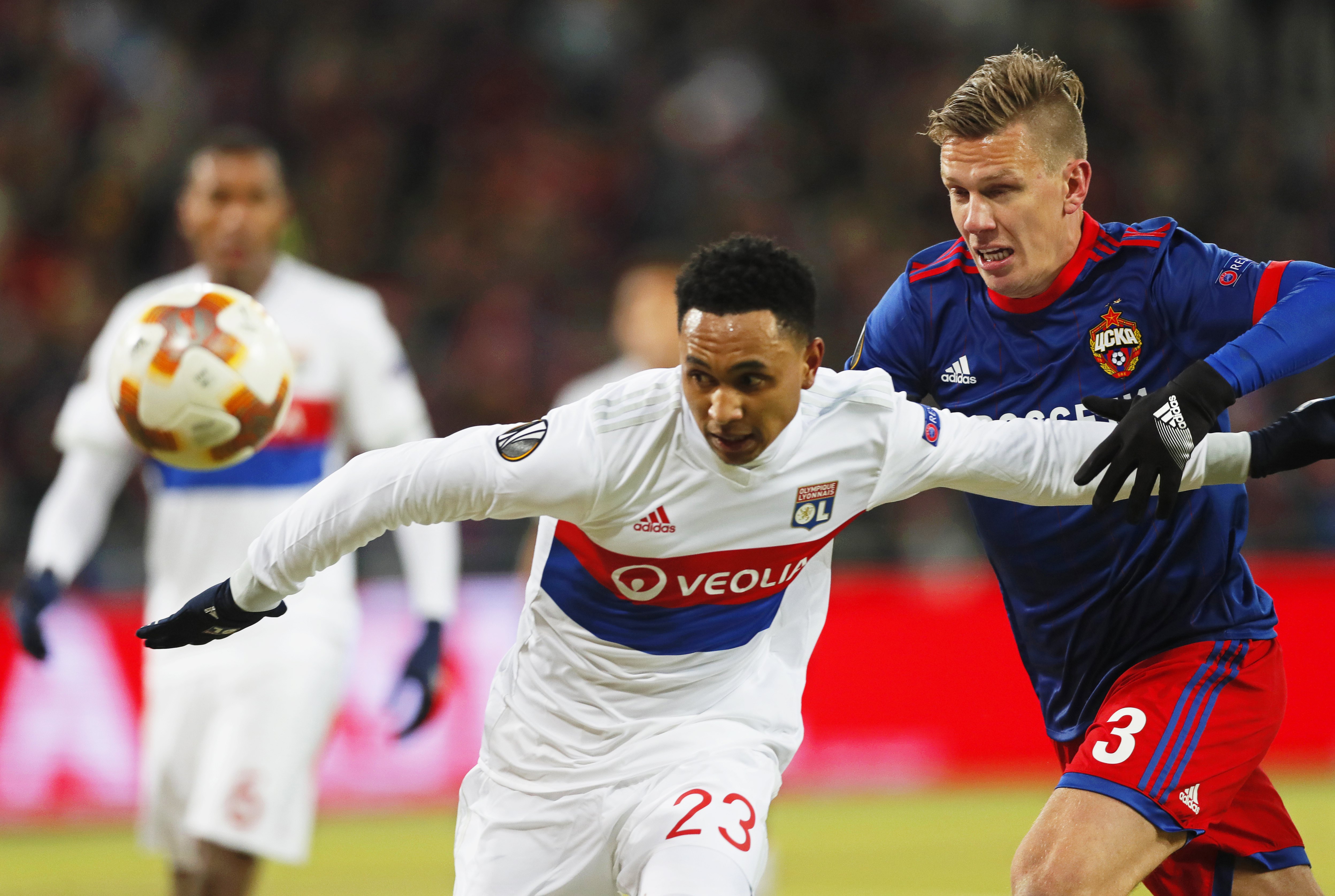 洛里昂队球员在比赛中表现出色