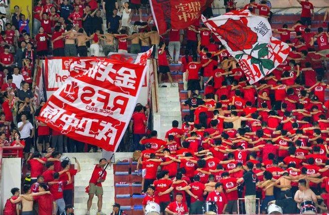 上港主场大比囍，国安倾巢出击的简单介绍