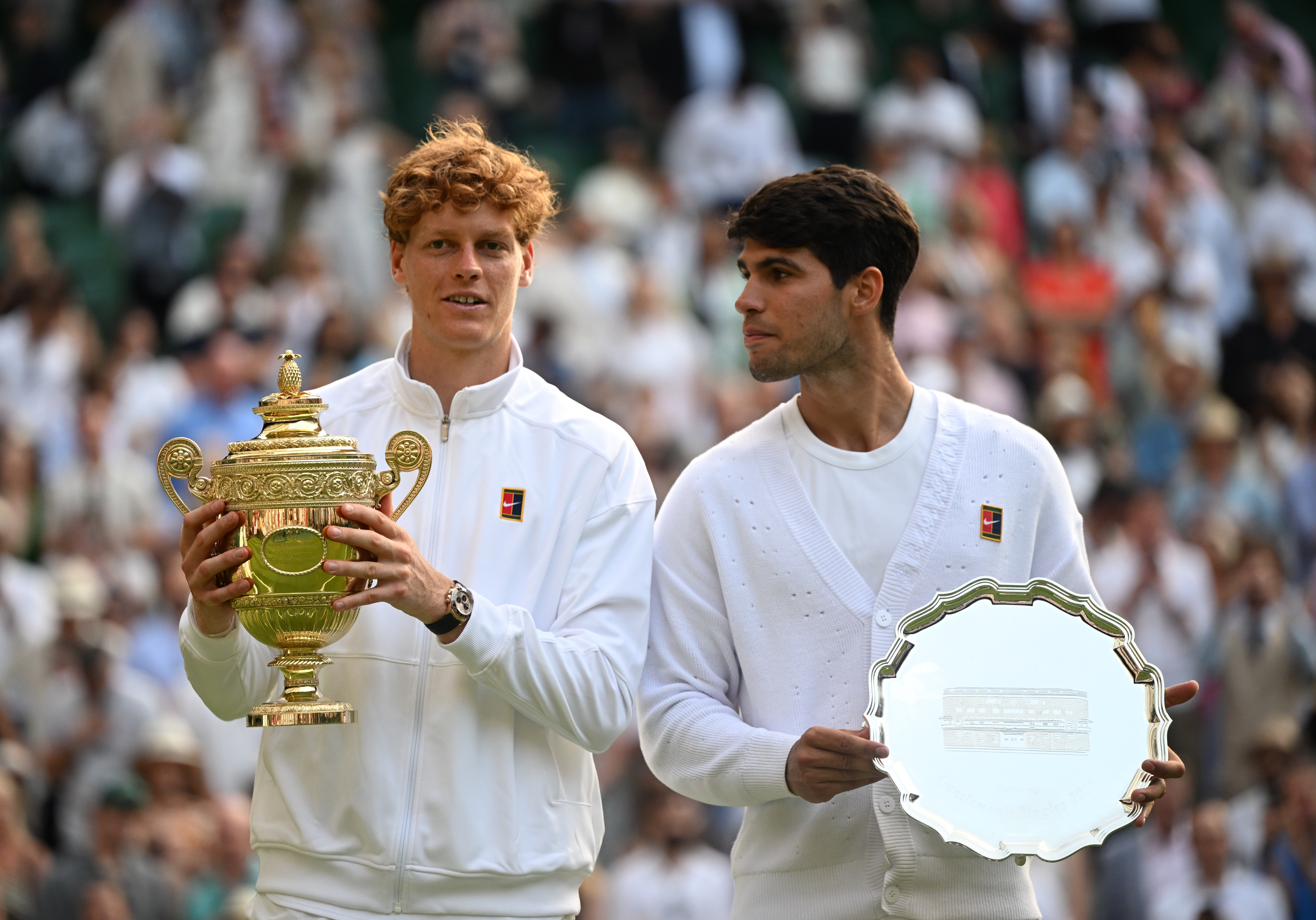 包含温网险胜ATP总决赛，辛纳关键制胜的词条