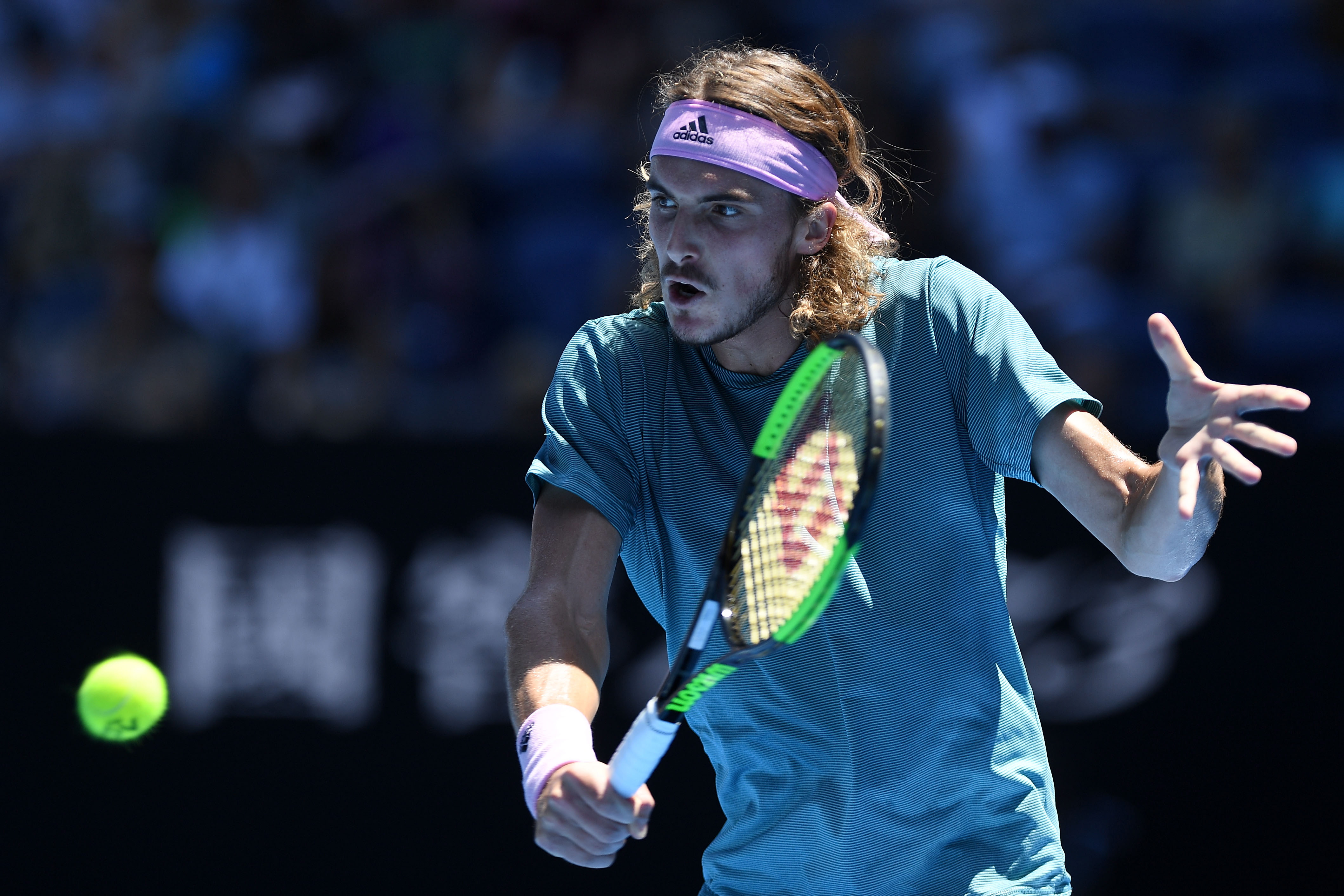 包含英国网球队碾压美国网球队，西西帕斯一己之力扛起全队的词条