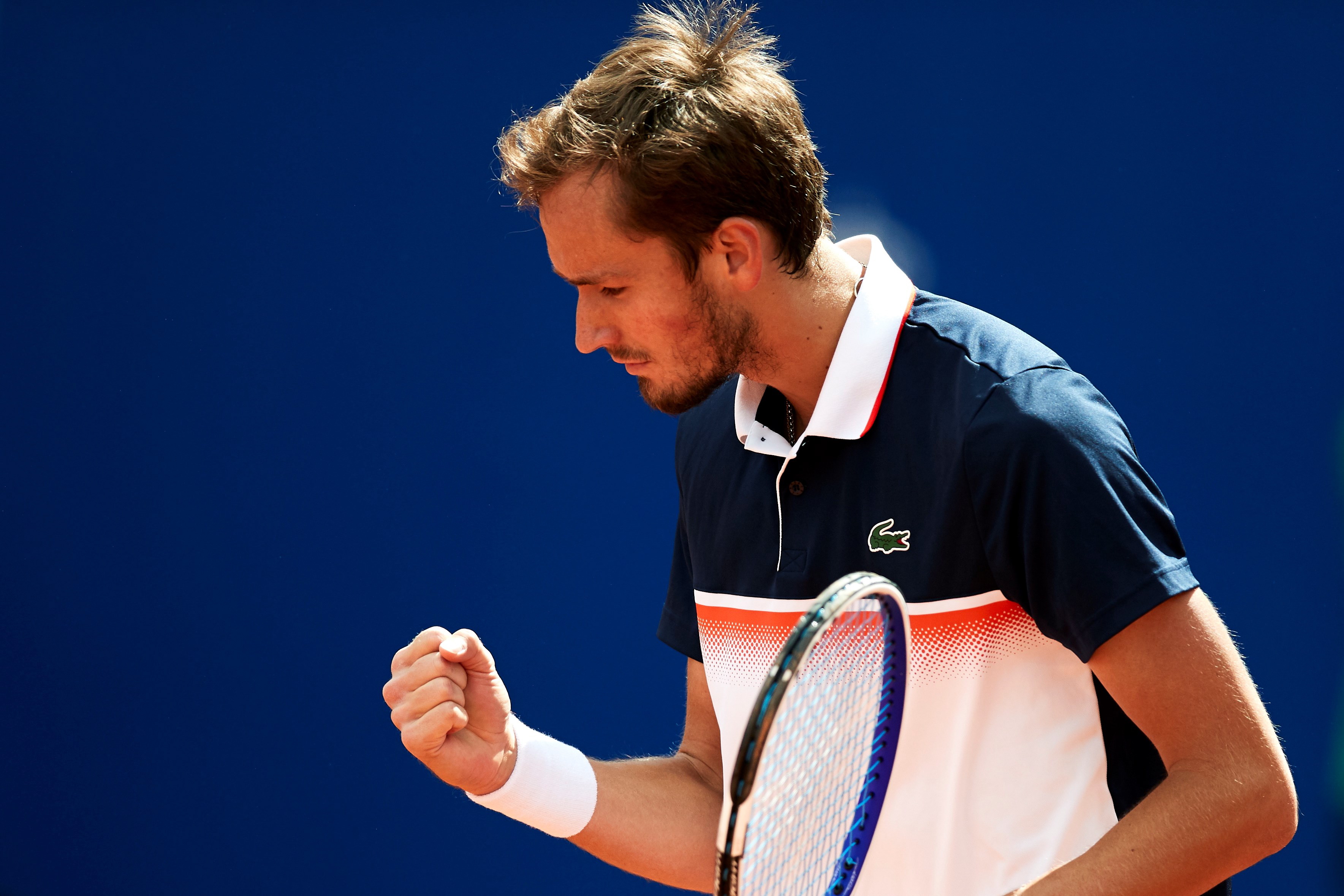 美国网球队绝地反击西班牙网球队,梅德韦杰夫绝境逆转的简单介绍 美国网球队绝地反击西班牙网球队,梅德韦杰夫绝境逆转的简单介绍