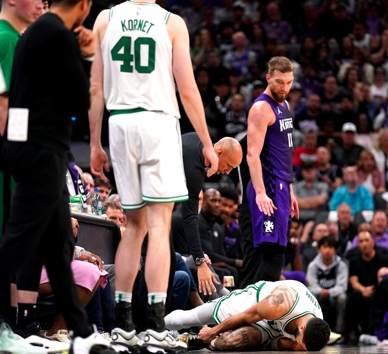 雄鹿轻取热火B队,萨博尼斯绝境逆转 雄鹿轻取热火B队,萨博尼斯绝境逆转