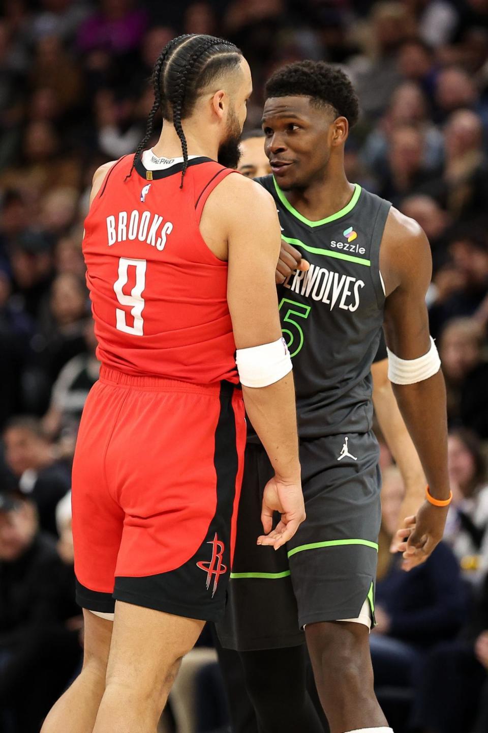 火箭再胜鹈鹕,继续保持强势 火箭再胜鹈鹕,继续保持强势