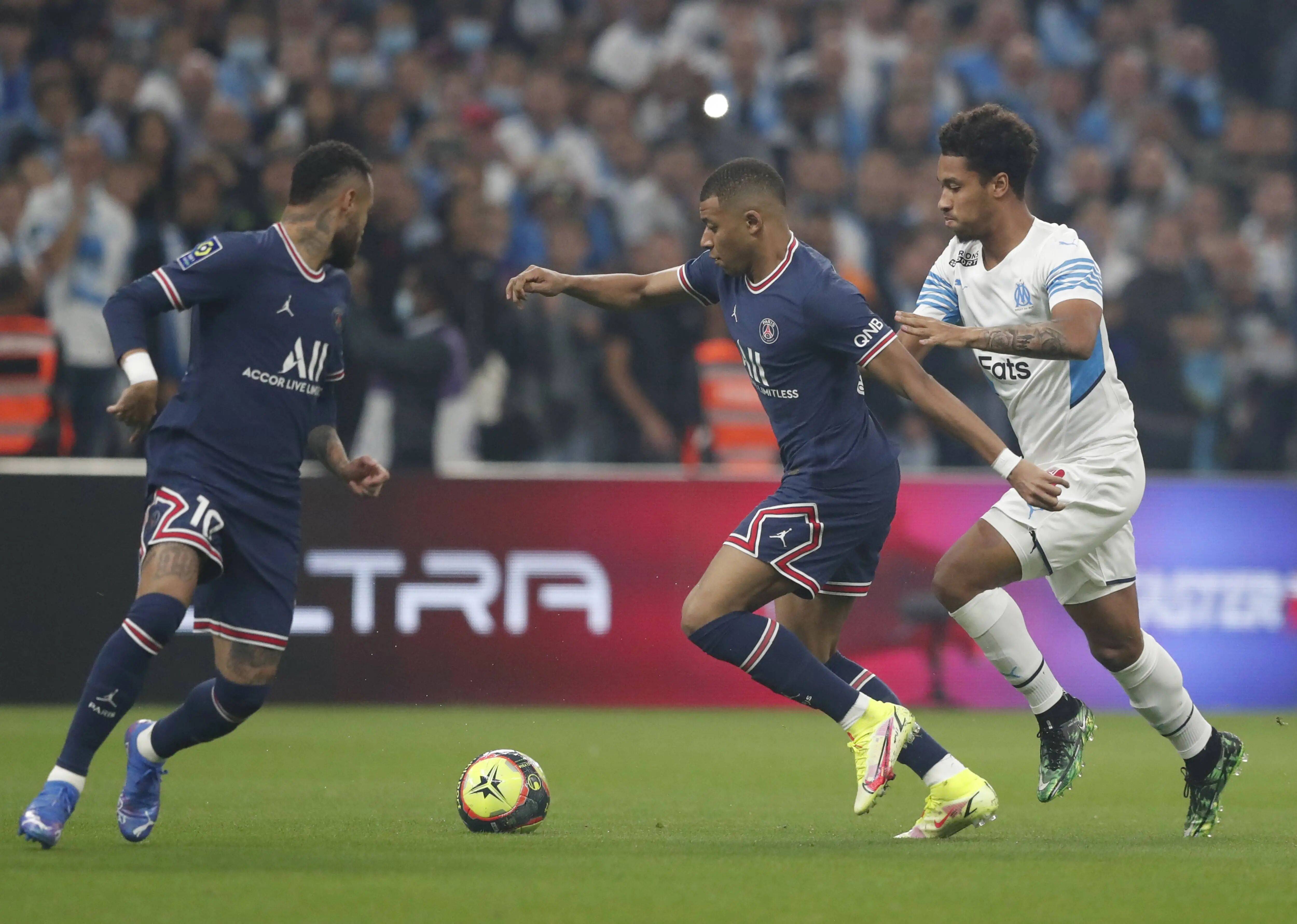 巴黎主场击败里尔，稳步追赶法甲领先